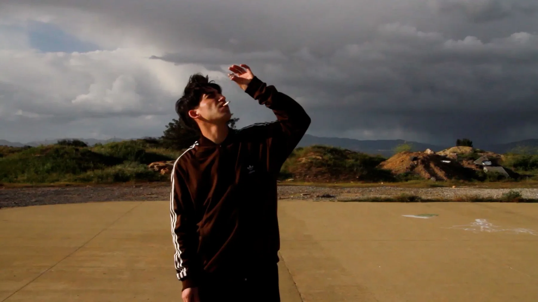 Ian Bloom in Driver 2016 as the Driver raising a diamond in the storm